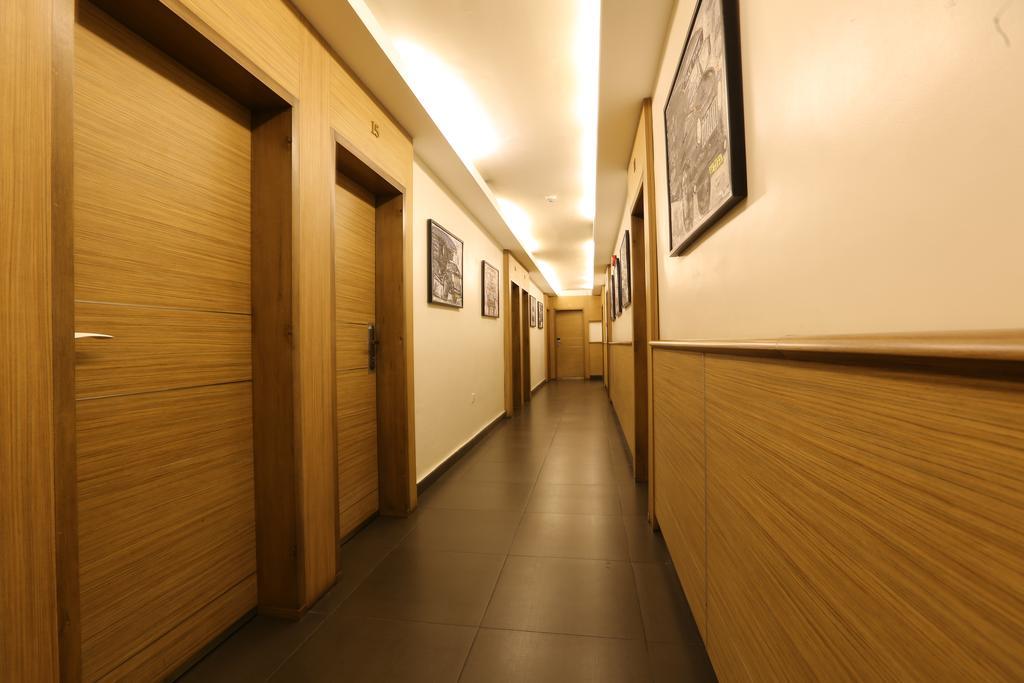Frankie'S Foods And Rooms Аккра Екстер'єр фото
