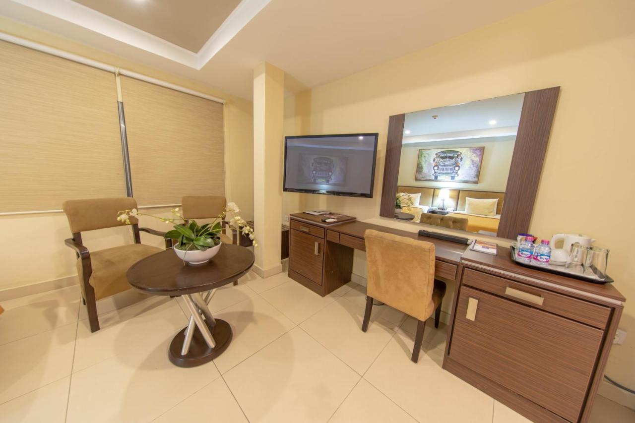 Frankie'S Foods And Rooms Аккра Екстер'єр фото